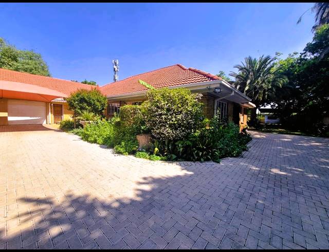 4 BEDROOM HOUSE FOR SALE IN VANDERBIJLPARK SW 1